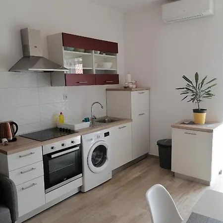 Kupus By Arena Apartment
