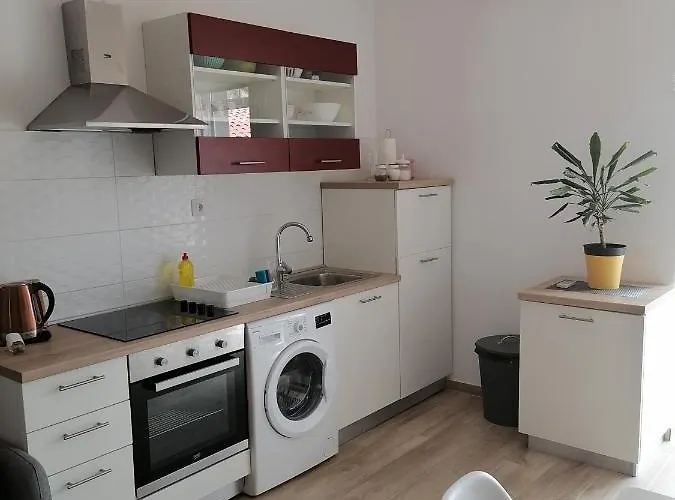 Kupus By Arena Apartman